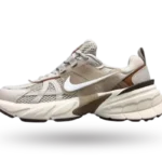 نایک وی 2 کی