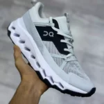 آن رانینگ کیوسی کلود هوریزون